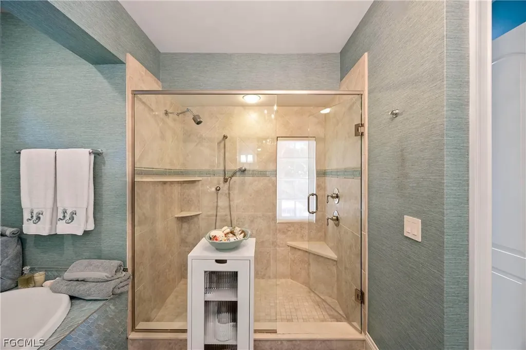 528 Lighthouse Way Sanibel FL 33957