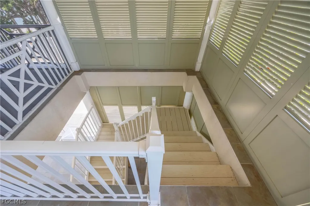 528 Lighthouse Way Sanibel FL 33957