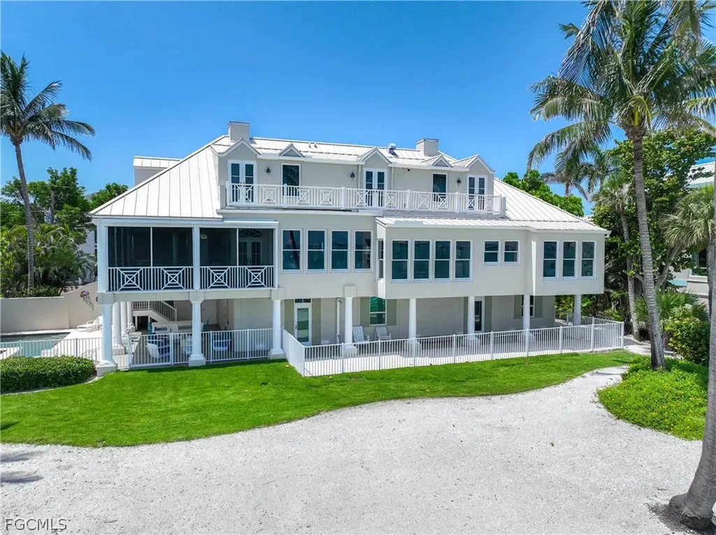 528 Lighthouse Way Sanibel FL 33957