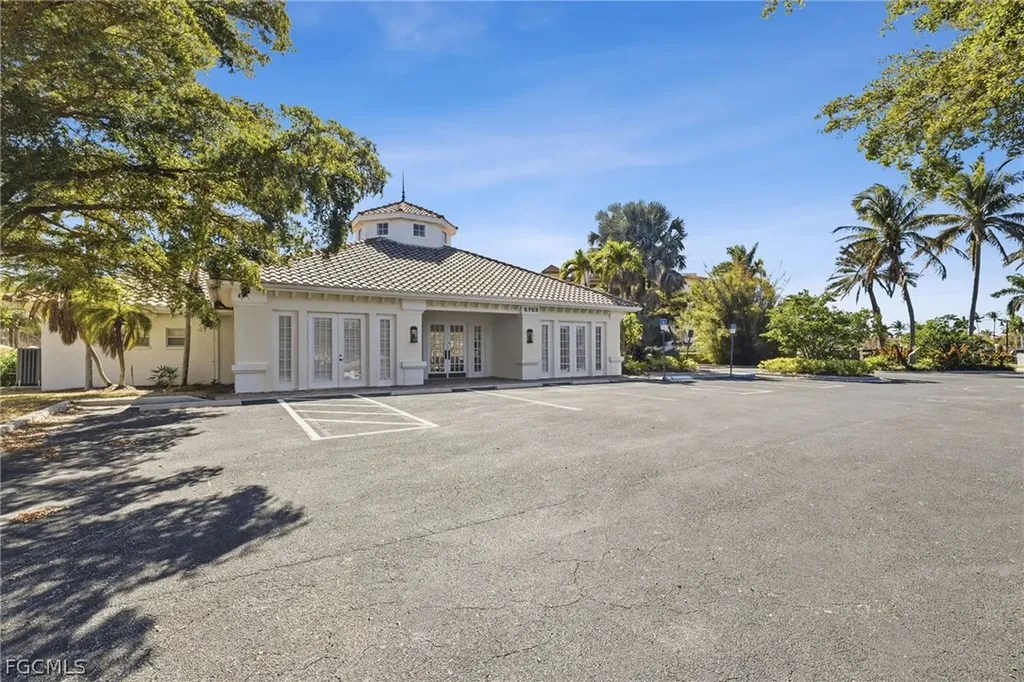 5803 Overseas Way Cape Coral FL 33914