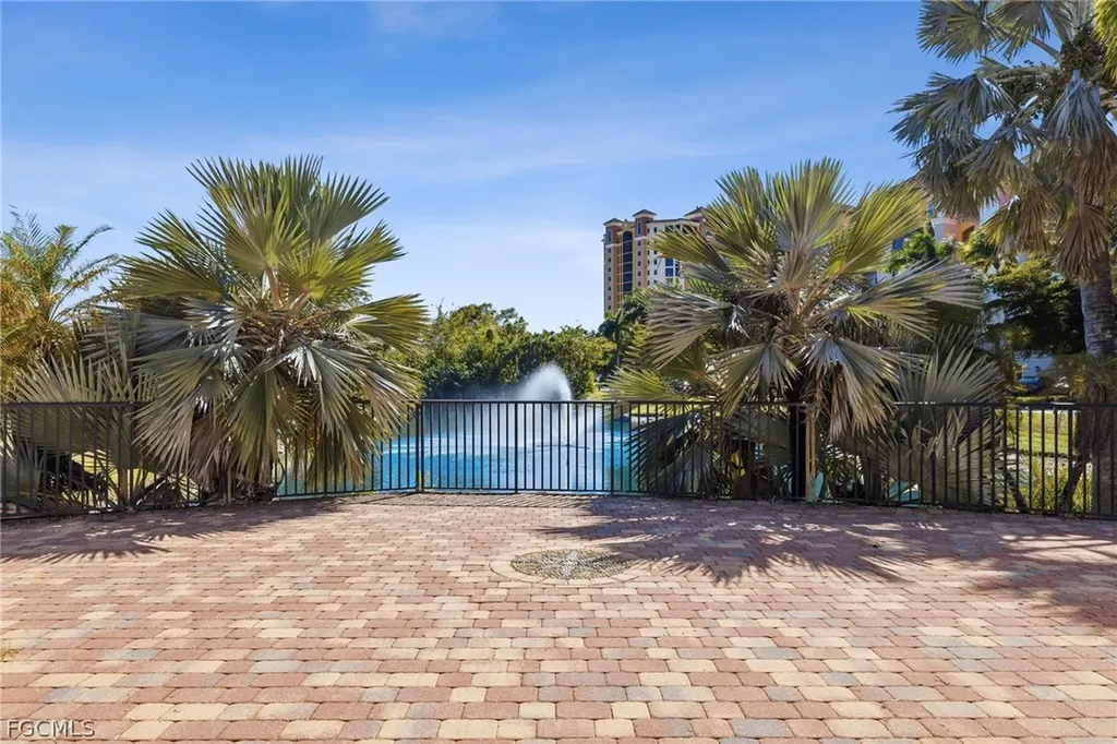 5803 Overseas Way Cape Coral FL 33914