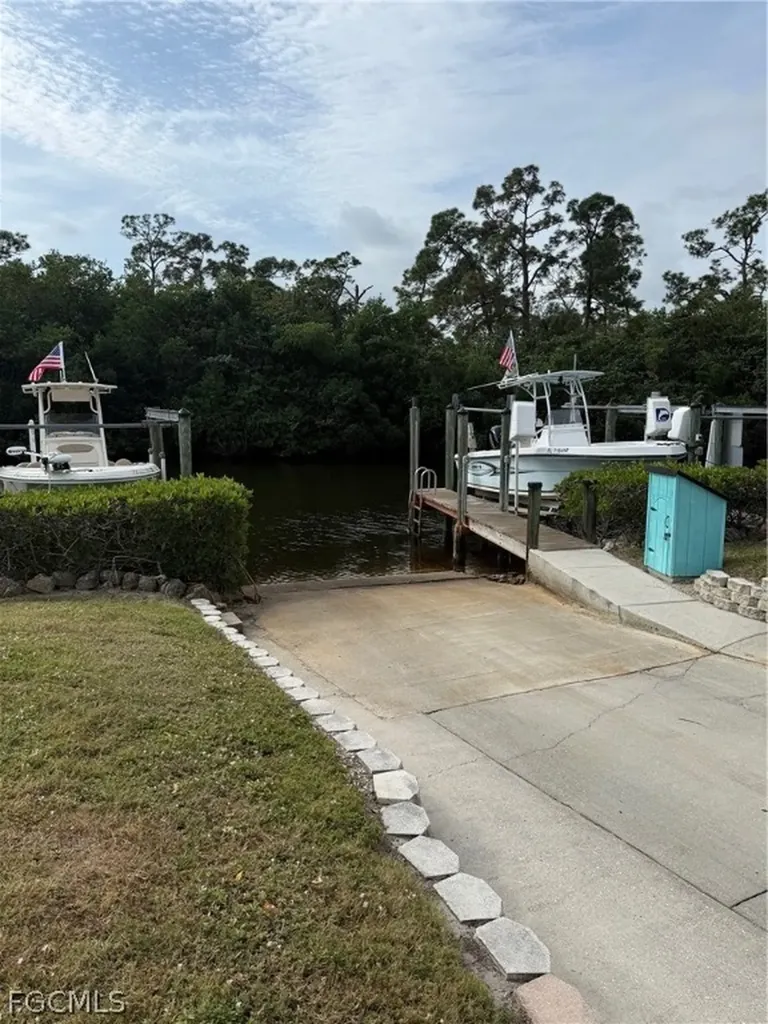 20641 River Drive Estero FL 33928