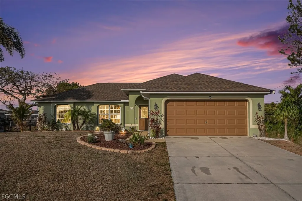2706 SW 3rd Place Cape Coral FL 33914