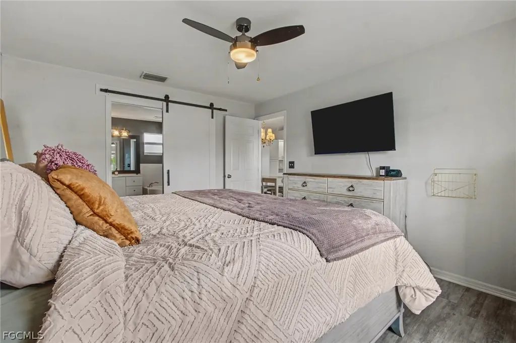 2706 SW 3rd Place Cape Coral FL 33914