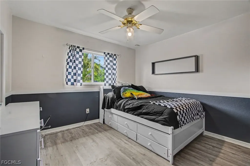 2706 SW 3rd Place Cape Coral FL 33914