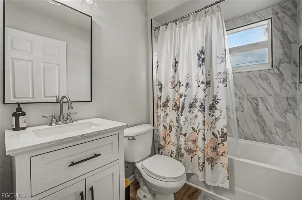 2706 SW 3rd Place Cape Coral FL 33914