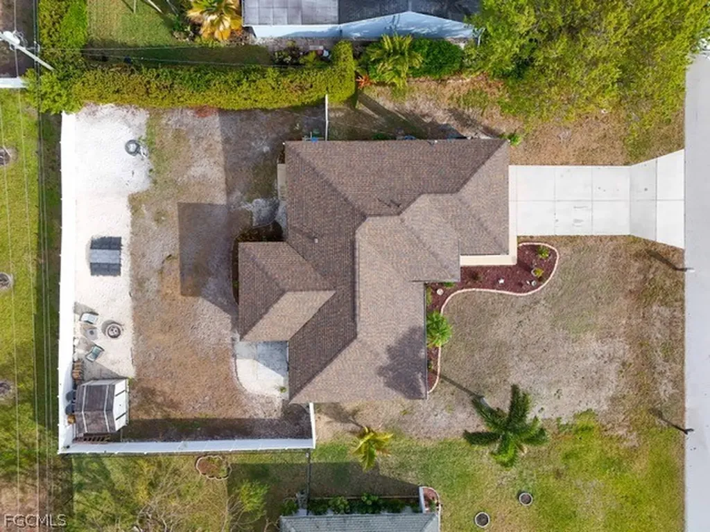 2706 SW 3rd Place Cape Coral FL 33914
