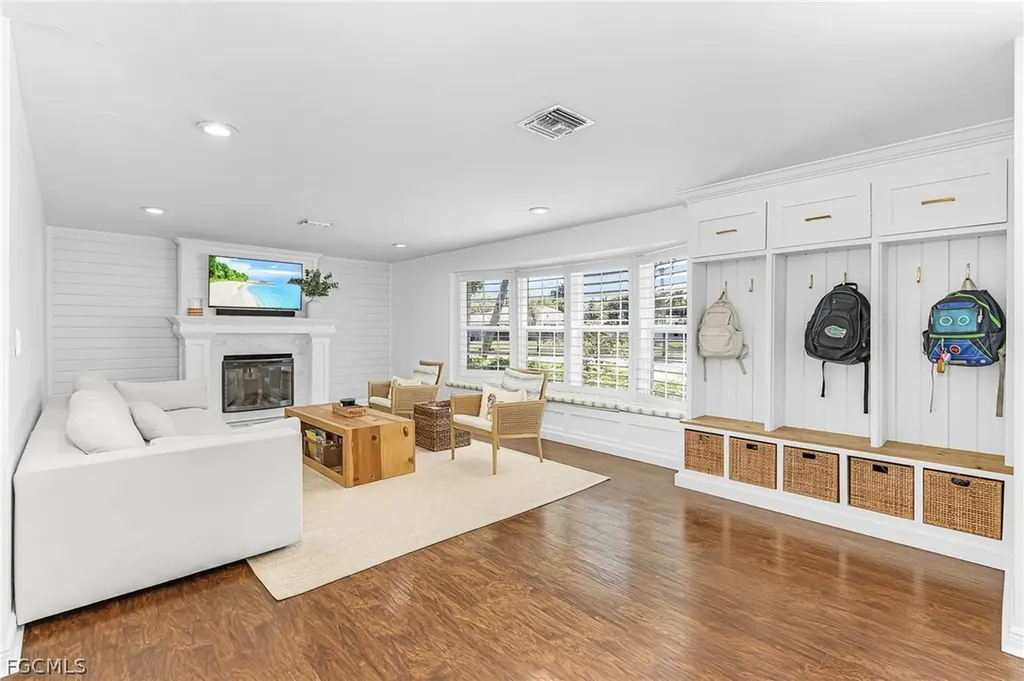 1323 Tanglewood Parkway Fort Myers FL 33919