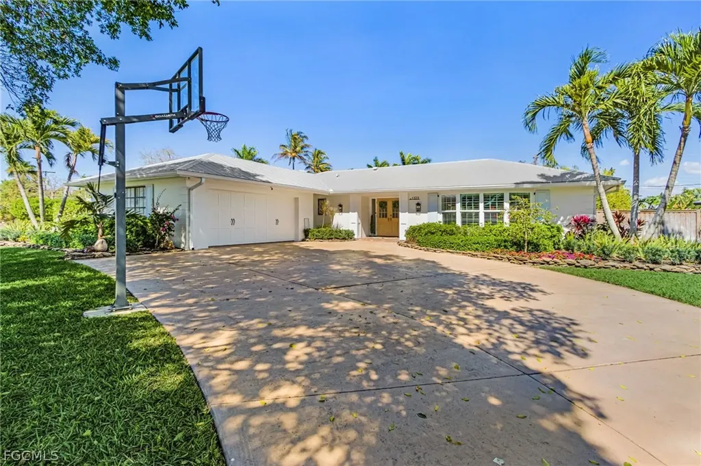1323 Tanglewood Parkway Fort Myers FL 33919