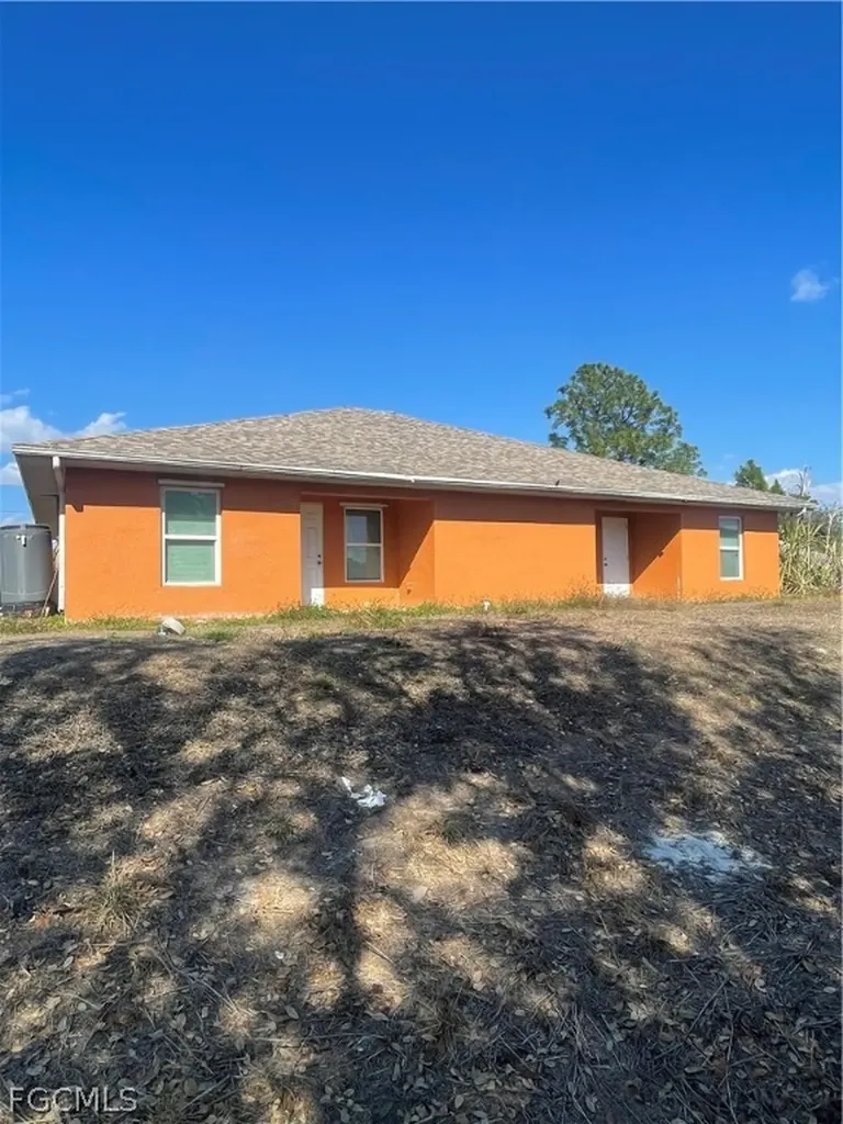 4721/4723 26th Street SW Lehigh Acres FL 33973