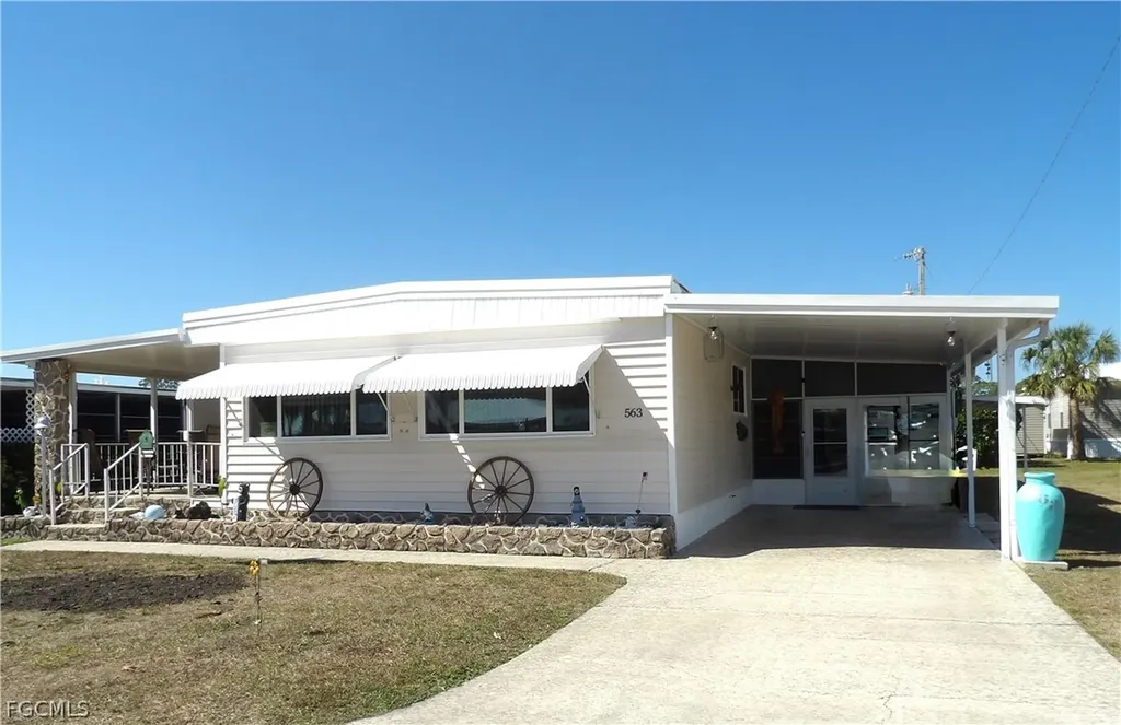 563 Timber Lane S North Fort Myers FL 33917
