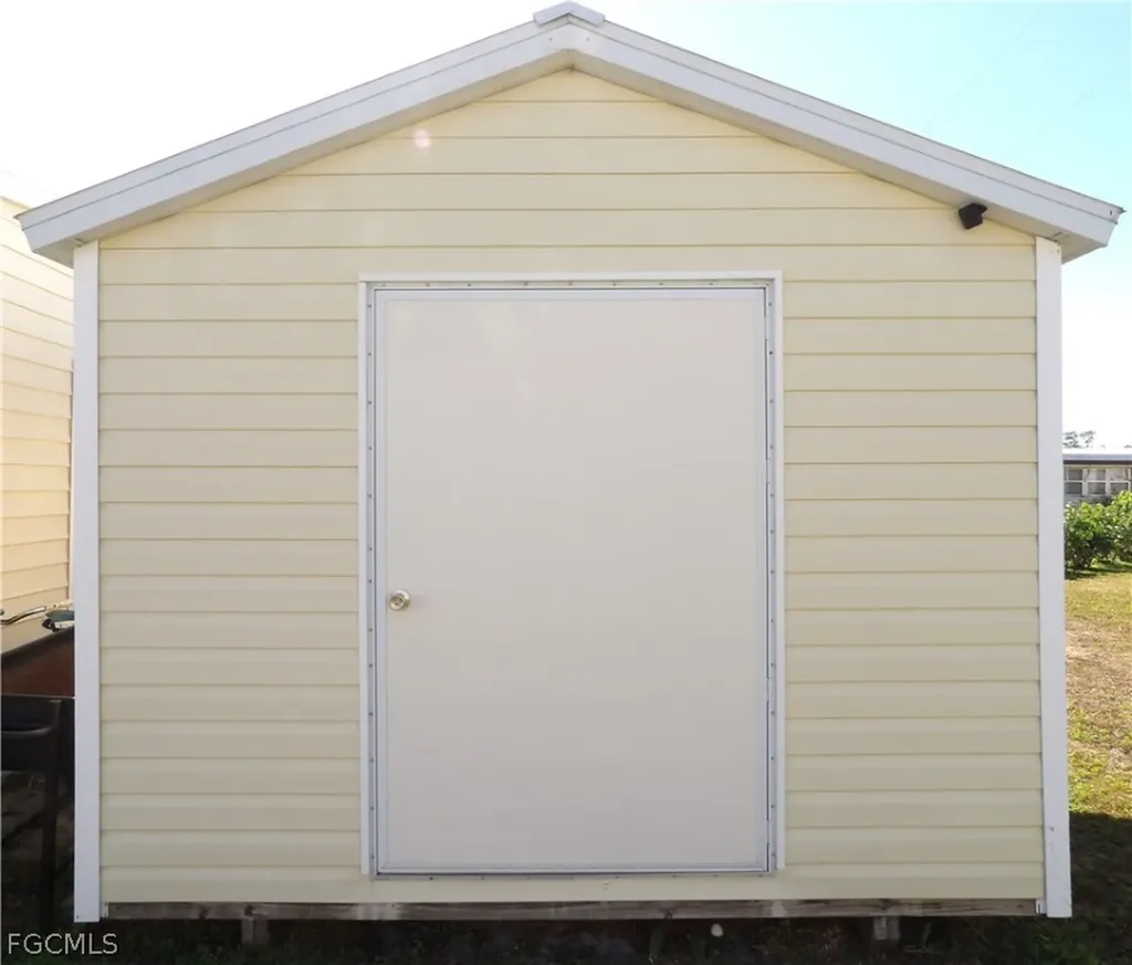 563 Timber Lane S North Fort Myers FL 33917