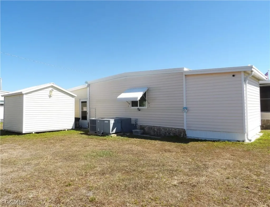 563 Timber Lane S North Fort Myers FL 33917