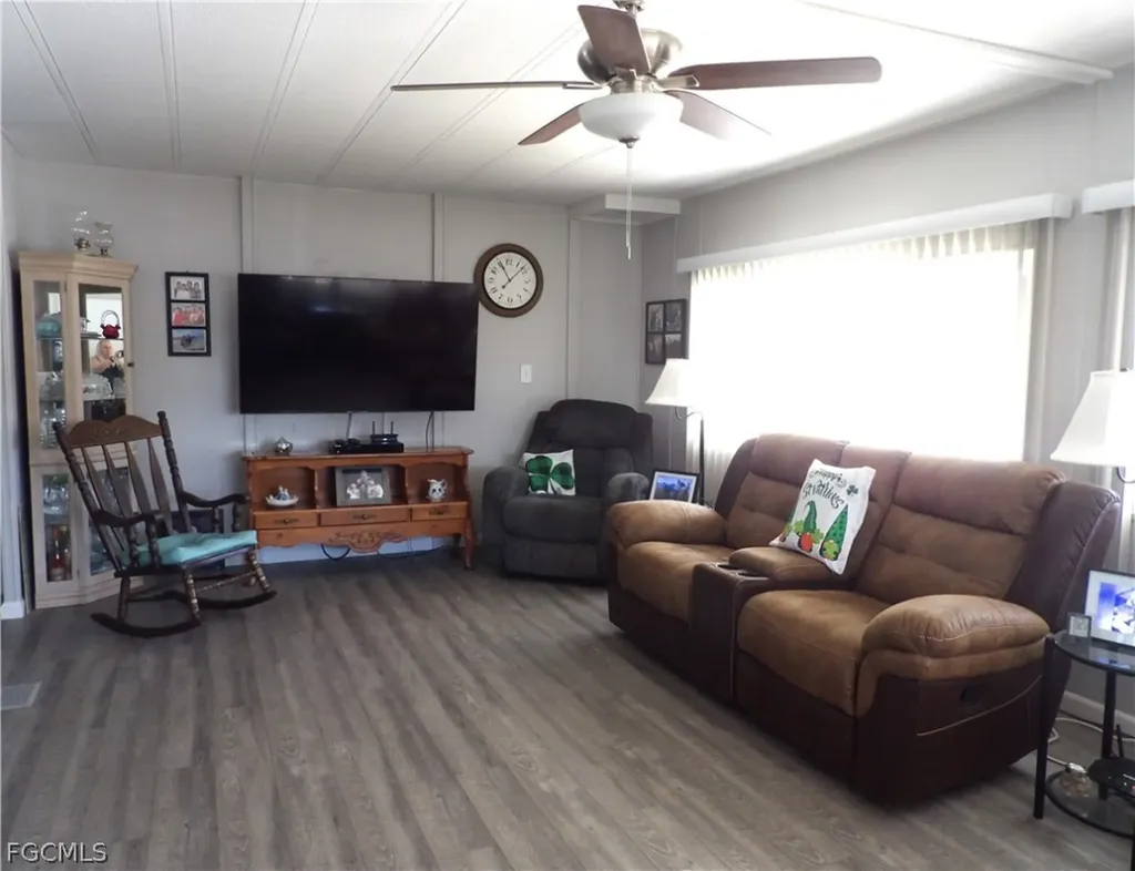 563 Timber Lane S North Fort Myers FL 33917