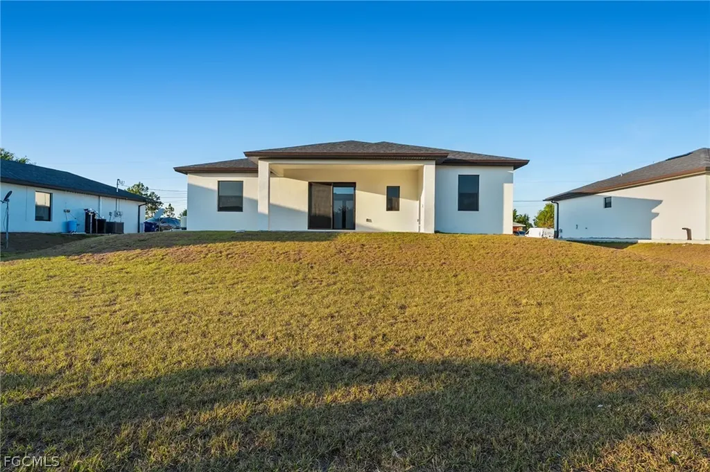 2511 12th Street SW Lehigh Acres FL 33976