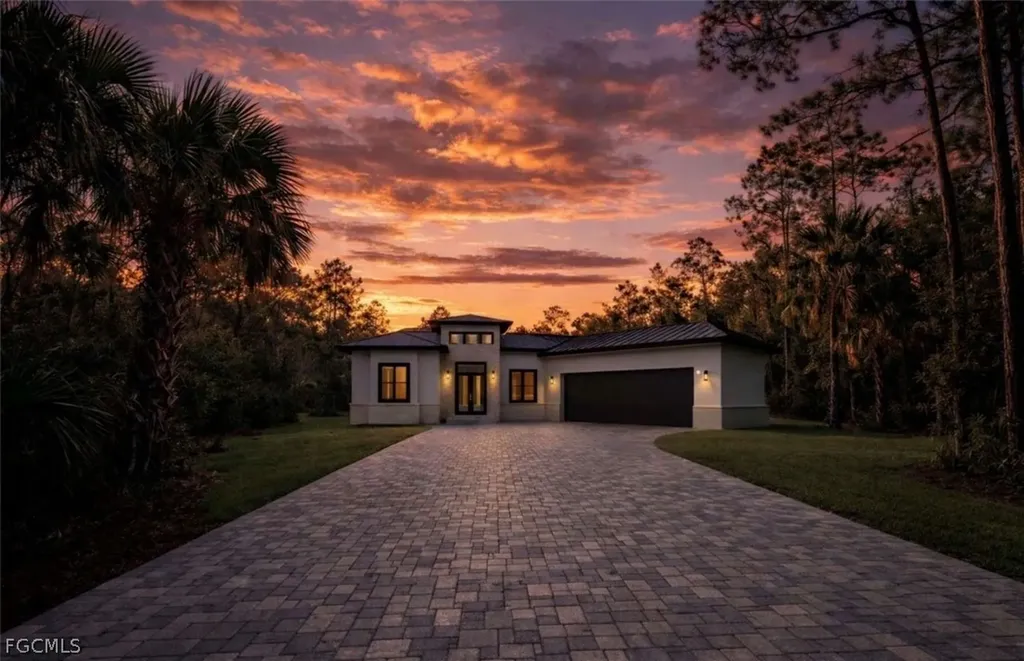 159 12th Avenue NE Naples FL 34120