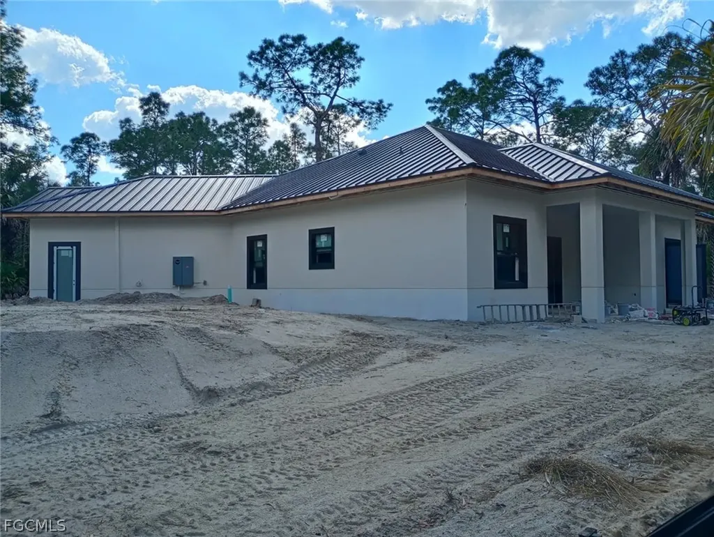 159 12th Avenue NE Naples FL 34120