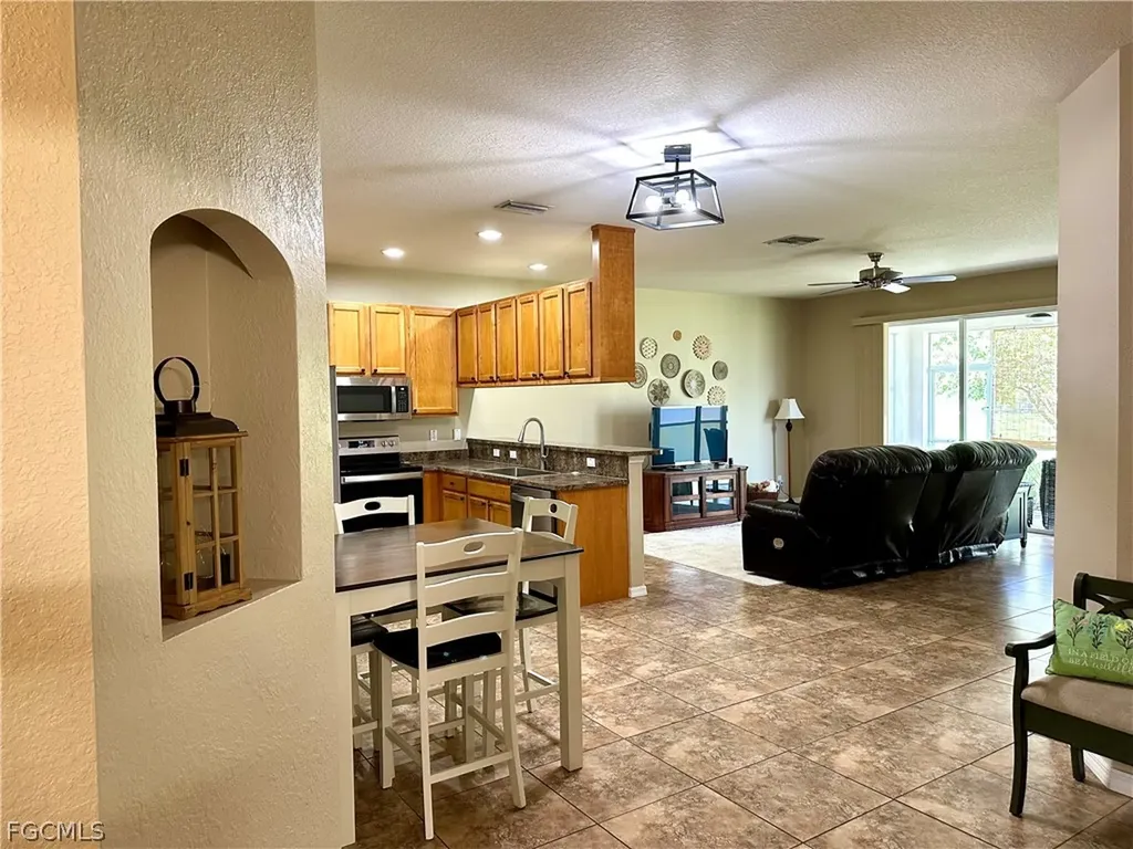 14122 Danpark Loop Fort Myers FL 33912