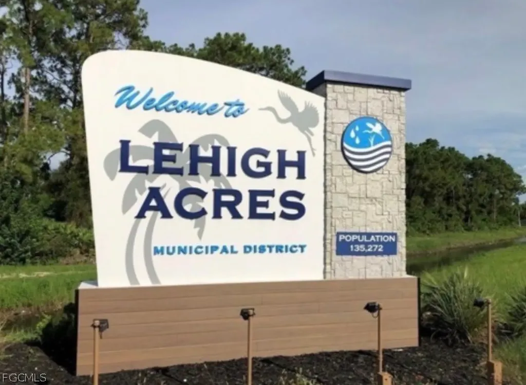 575 Windermere Drive Lehigh Acres FL 33972