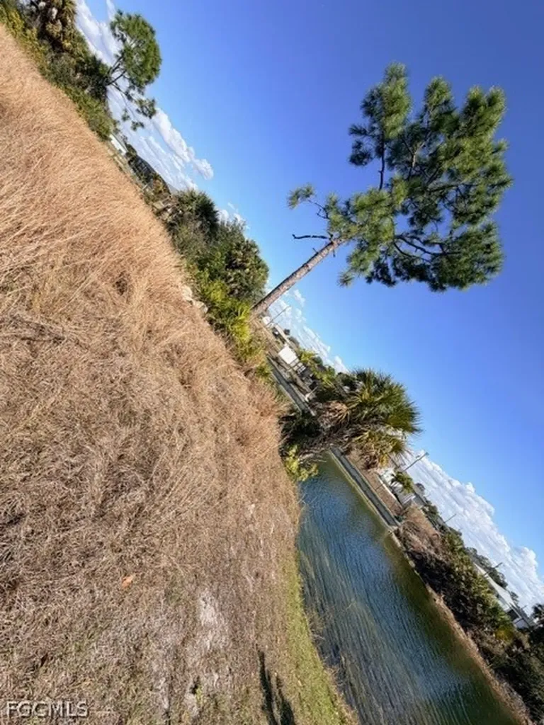 3311 NE 13th Avenue Cape Coral FL 33909
