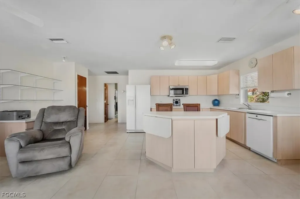 1079 Lock Lane Moore Haven FL 33471