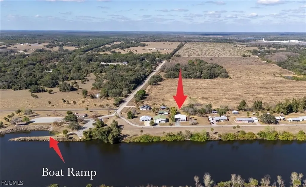 1079 Lock Lane Moore Haven FL 33471