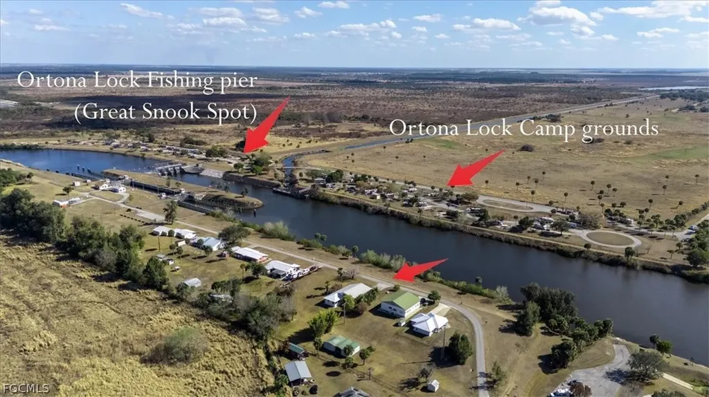 1079 Lock Lane Moore Haven FL 33471