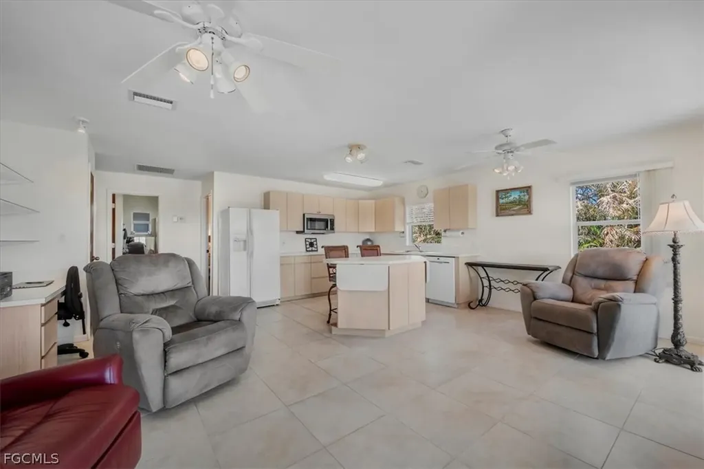 1079 Lock Lane Moore Haven FL 33471