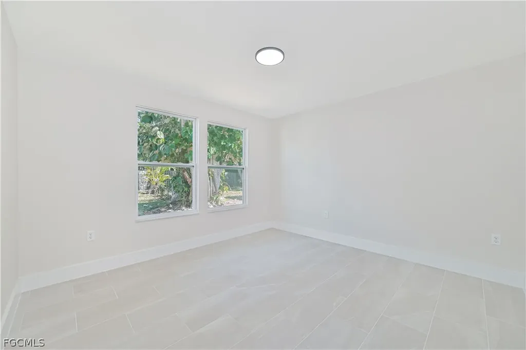 115 SE 24th Avenue Cape Coral FL 33990