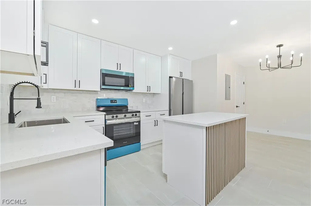 115 SE 24th Avenue Cape Coral FL 33990