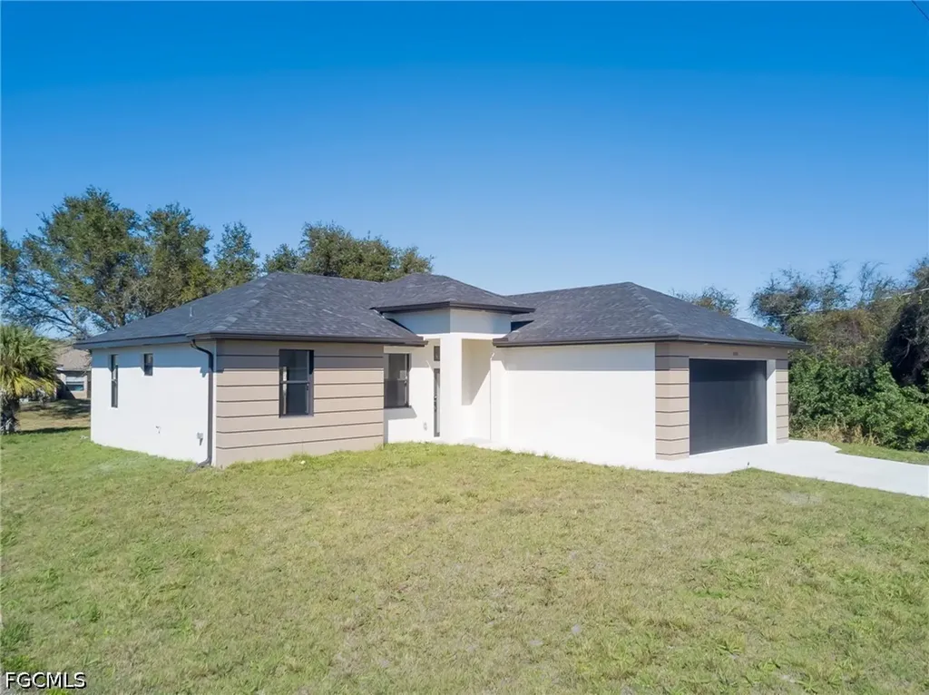 3010 2nd Street SW Lehigh Acres FL 33976