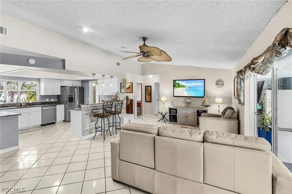 919 SE 19th Terrace Cape Coral FL 33990