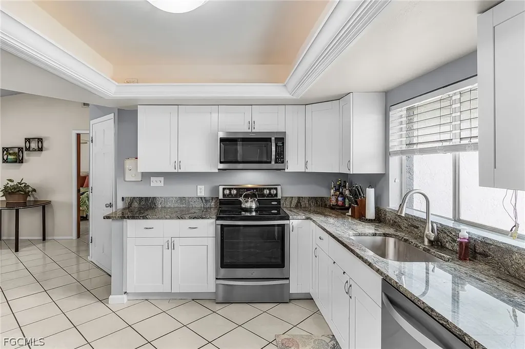 919 SE 19th Terrace Cape Coral FL 33990