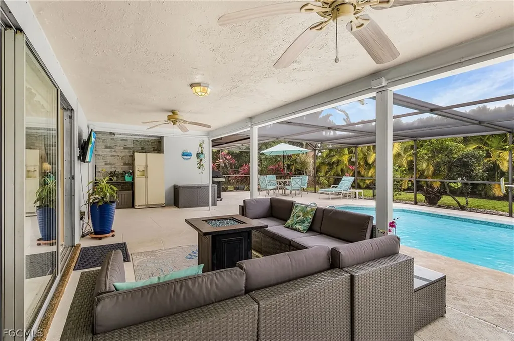 919 SE 19th Terrace Cape Coral FL 33990