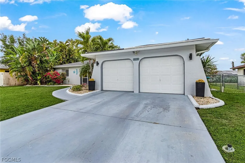 919 SE 19th Terrace Cape Coral FL 33990