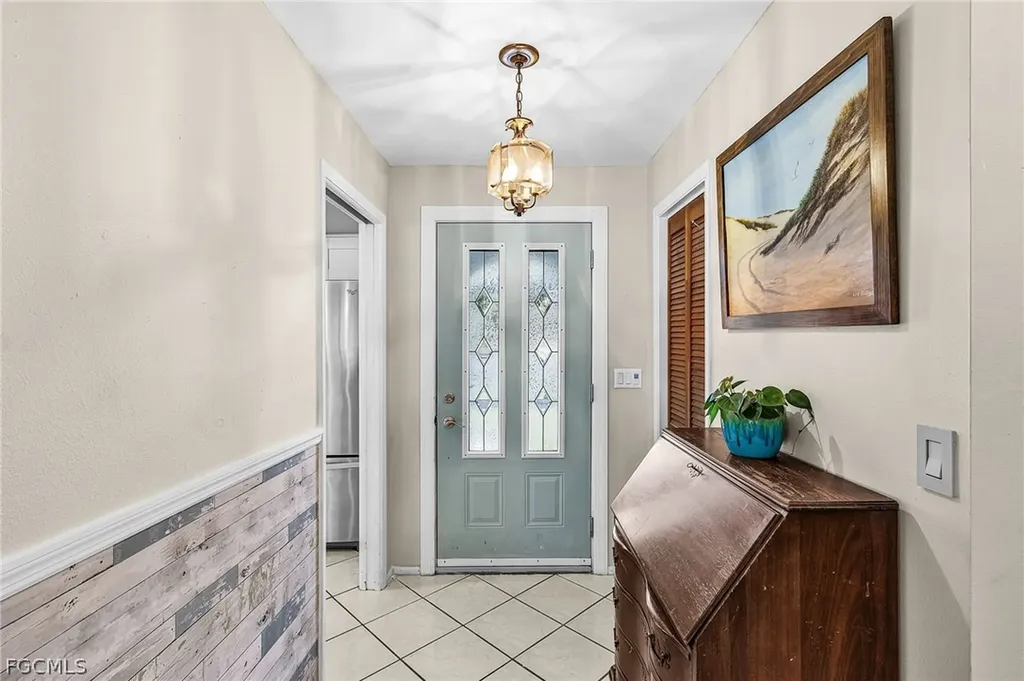 919 SE 19th Terrace Cape Coral FL 33990