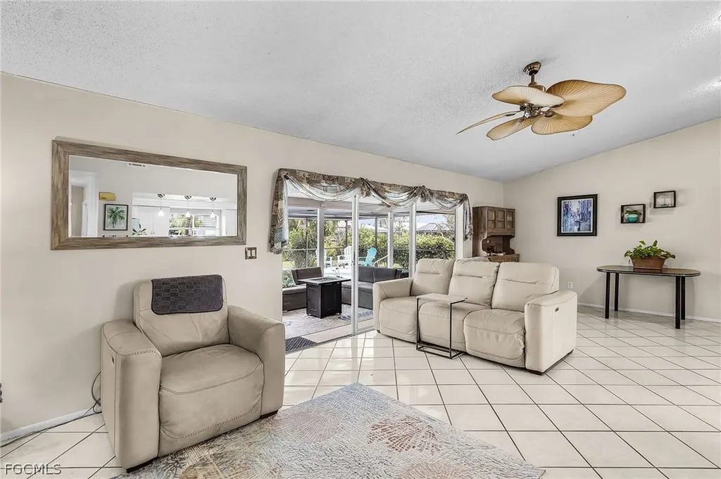919 SE 19th Terrace Cape Coral FL 33990
