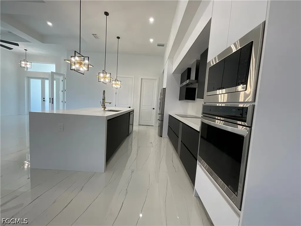 335 SW 31st Place Cape Coral FL 33991