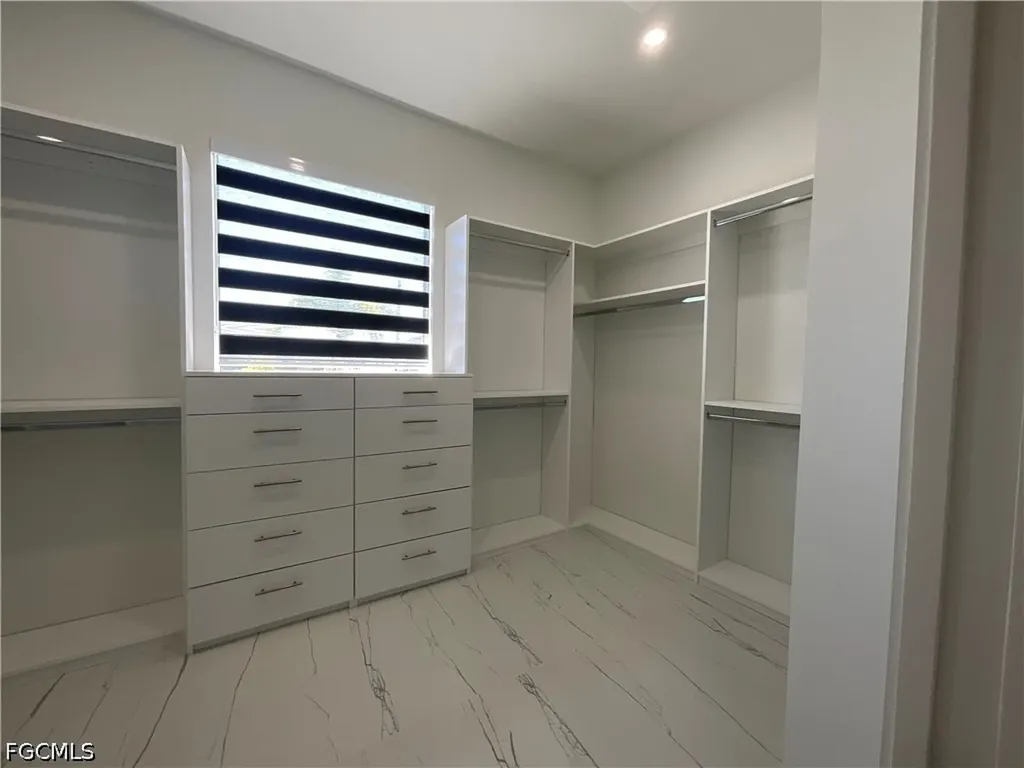 335 SW 31st Place Cape Coral FL 33991