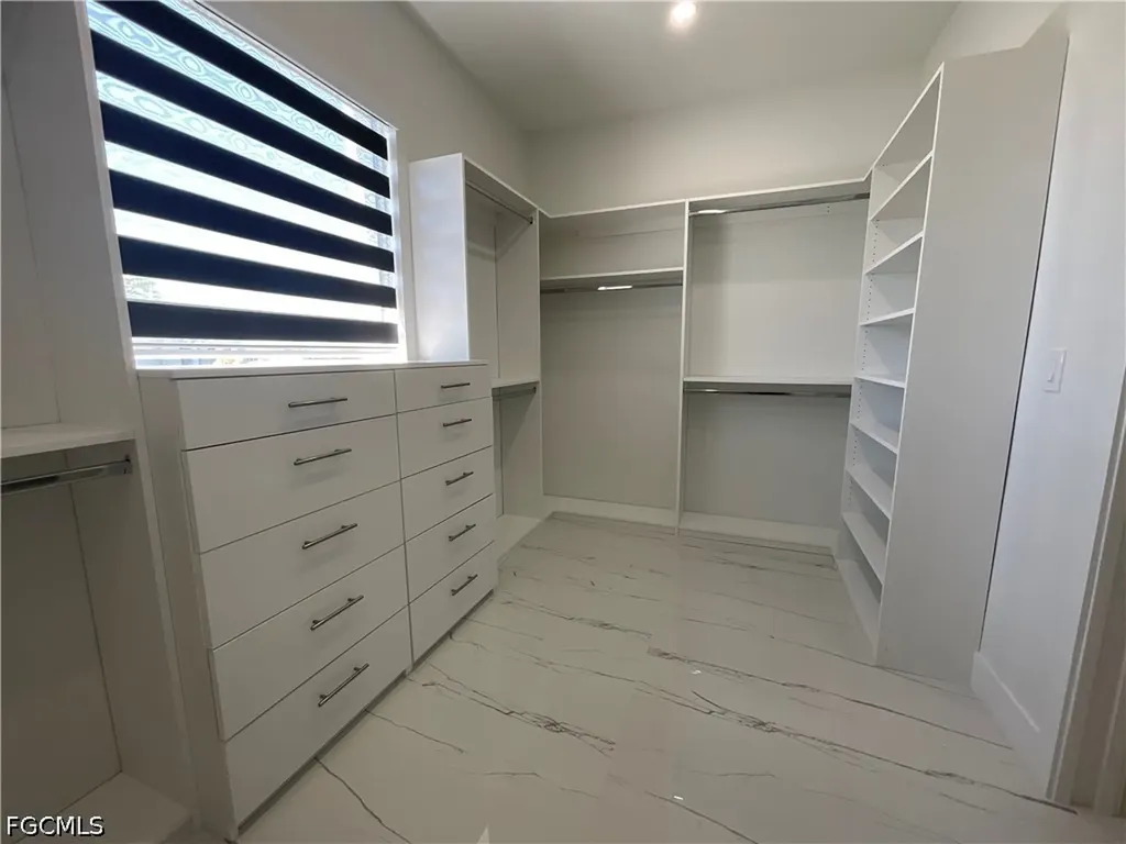 335 SW 31st Place Cape Coral FL 33991