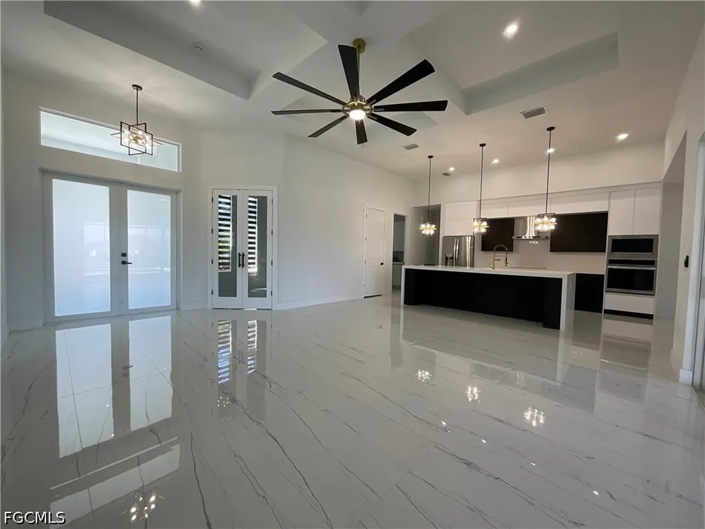 335 SW 31st Place Cape Coral FL 33991