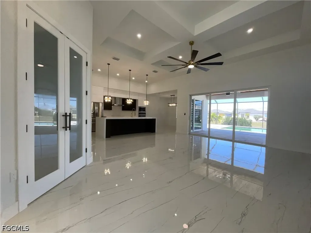 335 SW 31st Place Cape Coral FL 33991