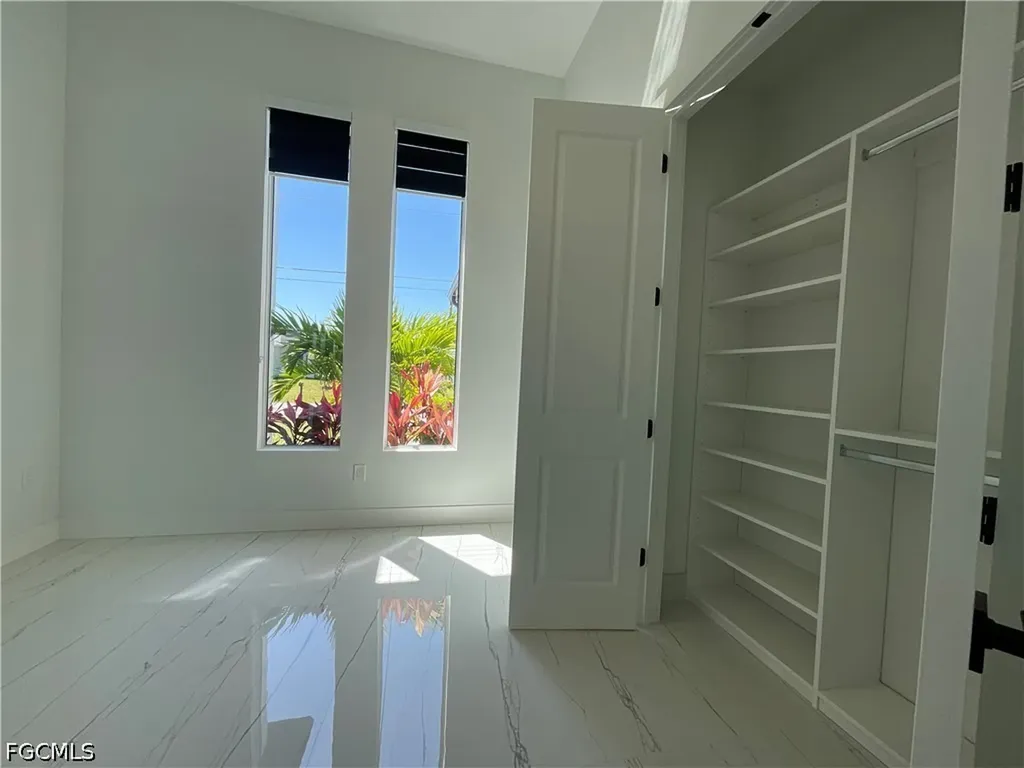 335 SW 31st Place Cape Coral FL 33991