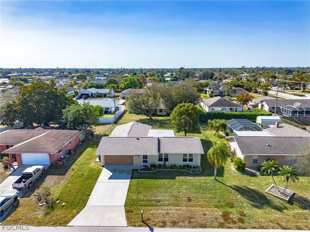 910 SE 15th Street Cape Coral FL 33990