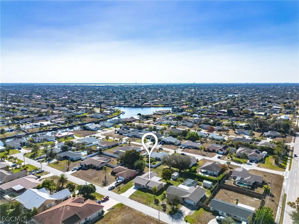 910 SE 15th Street Cape Coral FL 33990