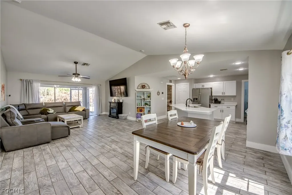 2912 52nd Street W Lehigh Acres FL 33971