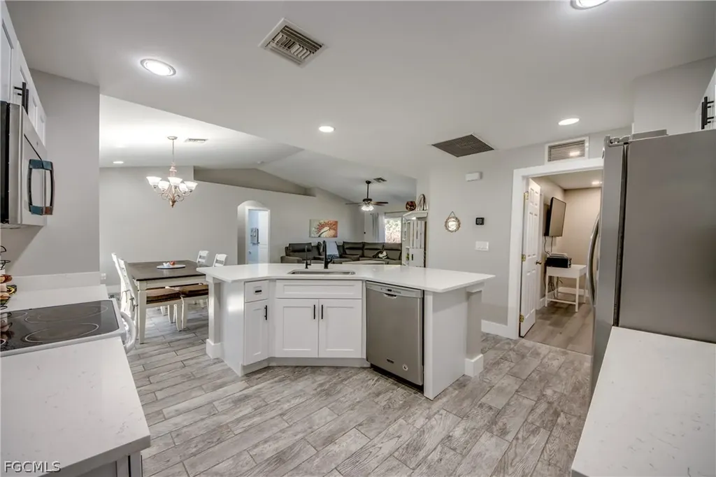 2912 52nd Street W Lehigh Acres FL 33971