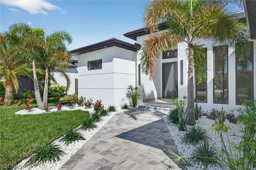 13 NW 35th Place Cape Coral FL 33993
