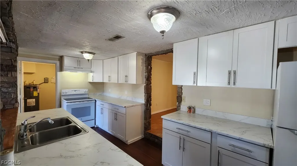 2181 Brandon Street Fort Myers FL 33907