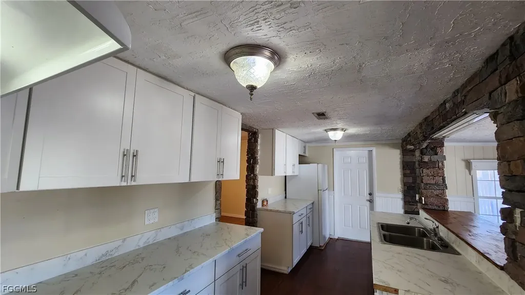 2181 Brandon Street Fort Myers FL 33907